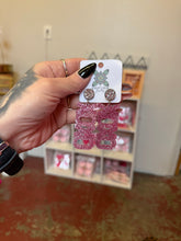 Load image into Gallery viewer, Valentines Day earrings