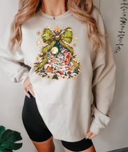 Load image into Gallery viewer, Whoville bow tree