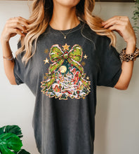Load image into Gallery viewer, Whoville bow tree