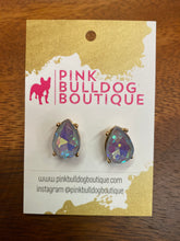 Load image into Gallery viewer, Stud Earrings