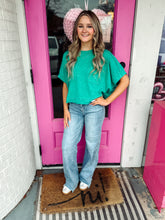 Load image into Gallery viewer, High rise non distressed wide leg jeans
