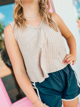Load image into Gallery viewer, Sleeveless swing crop top
