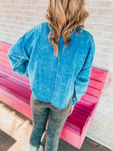 Load image into Gallery viewer, Acid wash crop crewneck
