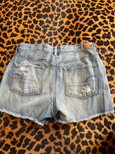 Load image into Gallery viewer, Denim American Eagle Shorts, 14
