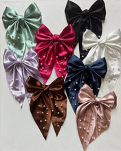 Load image into Gallery viewer, Hair bows
