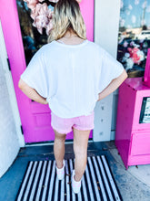 Load image into Gallery viewer, Acid wash frayed shorts
