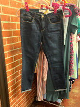 Load image into Gallery viewer, Denim Jessica Simpson Jeans, 28
