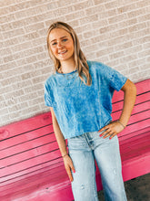 Load image into Gallery viewer, Acid wash raw edge crop tee
