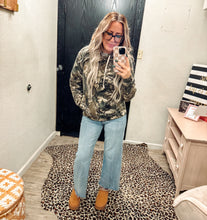 Load image into Gallery viewer, Camo hoodie
