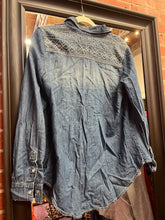Load image into Gallery viewer, Denim w/white stitching Democracy Womens Jacket, Small
