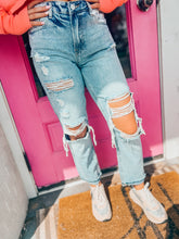 Load image into Gallery viewer, High rise light wash boyfriend jeans
