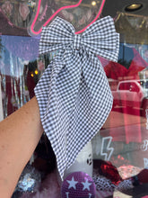 Load image into Gallery viewer, Gingham bows
