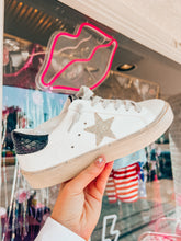 Load image into Gallery viewer, Reba star rhinestone platform sneakers
