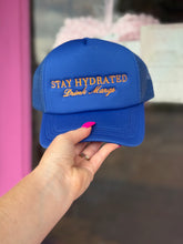 Load image into Gallery viewer, Trucker hats w designs
