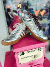 Load image into Gallery viewer, Didi Sneakers
