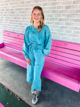 Load image into Gallery viewer, Acid wash crop sweatpants
