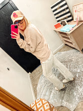 Load image into Gallery viewer, Gray acid wash distressed jeans
