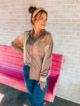 Load image into Gallery viewer, Colorblock suede button up
