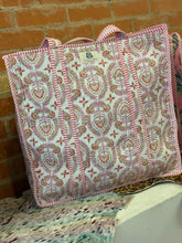 Load image into Gallery viewer, Quilted totes
