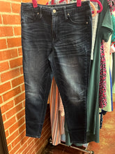Load image into Gallery viewer, Denim Mossimo Jeans, 8
