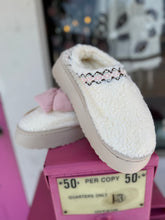 Load image into Gallery viewer, Pink bow Sherpa mule shoes

