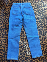 Load image into Gallery viewer, Denim Old Navy mom Jeans, 0
