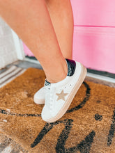 Load image into Gallery viewer, Reba star rhinestone platform sneakers
