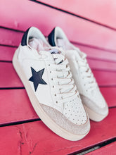 Load image into Gallery viewer, Juniper star sneakers
