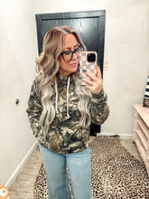 Load image into Gallery viewer, Camo hoodie
