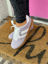 Load image into Gallery viewer, Stripe sneakers- Adult
