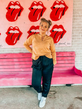 Load image into Gallery viewer, Joggers with tie waist
