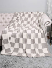 Load image into Gallery viewer, Luxxe Blankets
