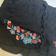Load image into Gallery viewer, Black Grace &amp; Emma Shorts, Medium
