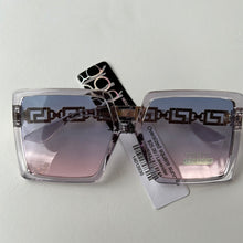 Load image into Gallery viewer, Oversized square sunnies
