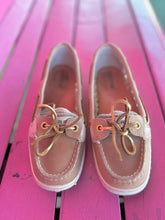 Load image into Gallery viewer, Tan Sperry Shoes, 5.5
