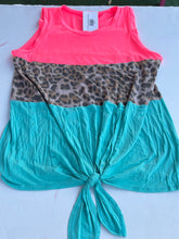 Load image into Gallery viewer, Colorblock leopard Lilypad Womens Tanks, Medium
