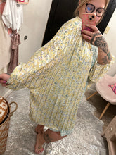 Load image into Gallery viewer, Floral Hey Son Kimono, 2XL
