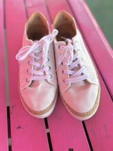 Load image into Gallery viewer, White Reef Shoes
