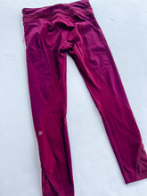 Load image into Gallery viewer, rasberry Lululemon Leggings, 6

