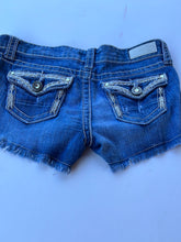 Load image into Gallery viewer, Denim day trip Shorts, 29
