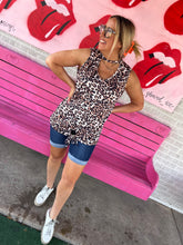 Load image into Gallery viewer, Denim Bermudas Judy Blue Shorts, Medium
