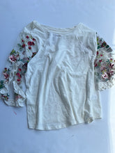 Load image into Gallery viewer, White Umgee Womens Top, Large
