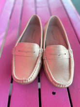 Load image into Gallery viewer, Gold Beauseen Shoes, 10
