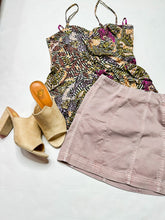 Load image into Gallery viewer, Floral FEI Womens Top, Small
