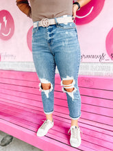 Load image into Gallery viewer, 88196 Judy Blue Hi-Waist boyfriend

