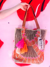 Load image into Gallery viewer, Camel Threads Totes
