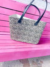 Load image into Gallery viewer, Rubber totes
