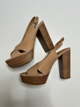 Load image into Gallery viewer, Tan GB Shoes, 9

