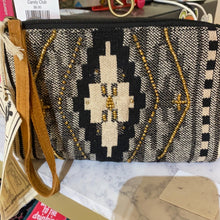 Load image into Gallery viewer, Camel Threads Totes
