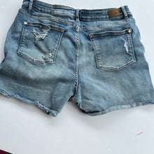 Load image into Gallery viewer, Buttonfly Denim Judy Blue Shorts, 3XL
